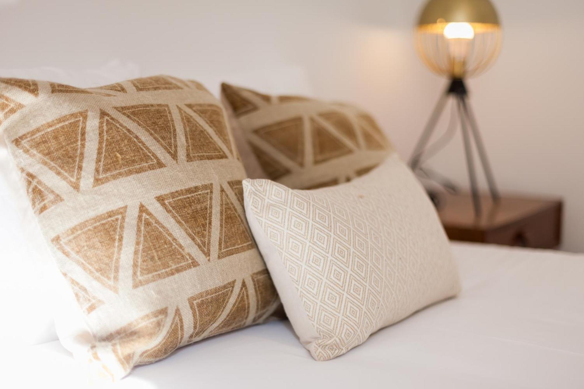 Tejo Vintage Three-Bedroom Apartment - By Lu Holidays Lisboa Ngoại thất bức ảnh